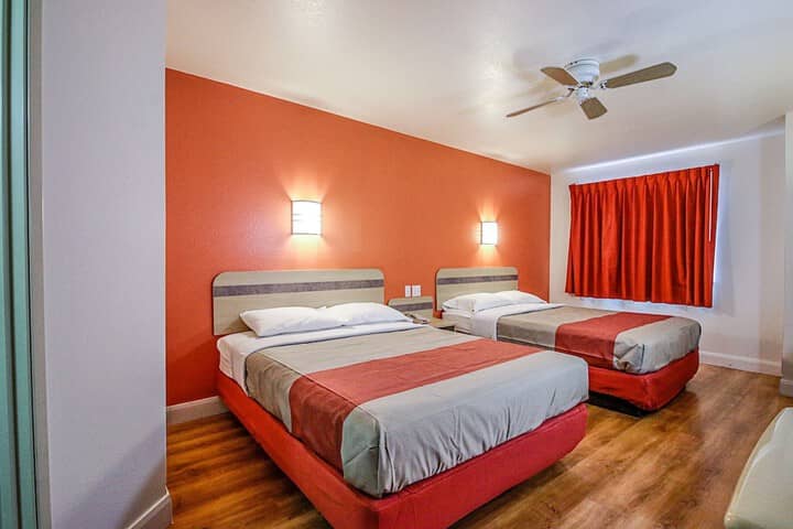 Room 14 of 32